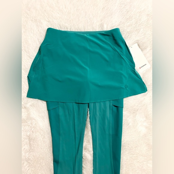 Lululemon 2 in 1 High Rise Tennis Skirt Leggings 25” - Picture 3 of 16